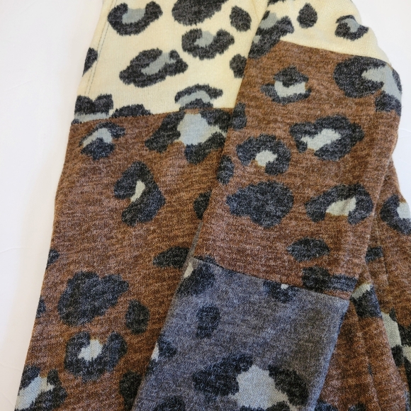 Red Lolly Animal Print Open Front Cardigan Mid Thigh Length Size Small - Picture 2 of 4